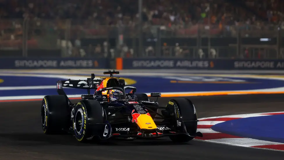 Verstappen Wins Singapore Grand Prix for First Time, Antonelli Closes in on F1 Title